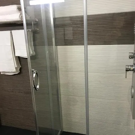 فندق مبيت وإفطار Vico Roma *