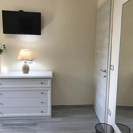 فندق مبيت وإفطار Vico Roma