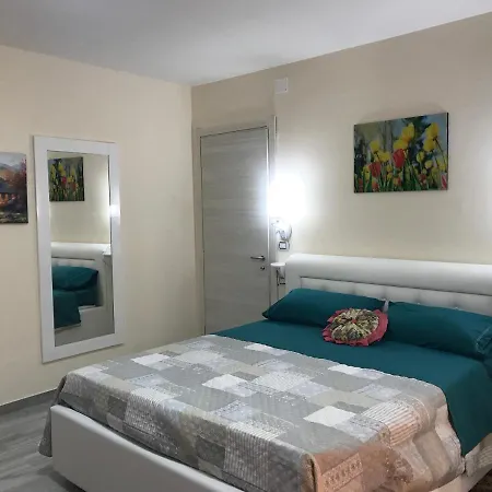 فندق مبيت وإفطار Vico Roma *