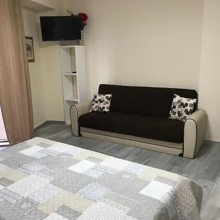 فندق مبيت وإفطار Vico Roma